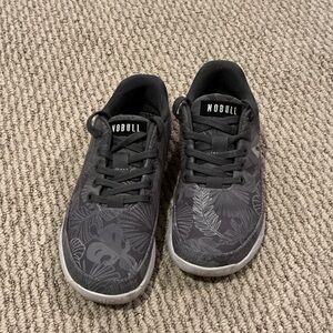 NOBULL Original Canvas sneakers.